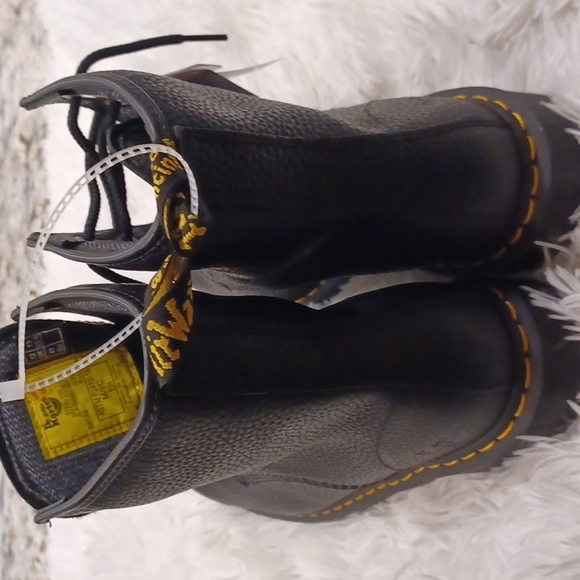 Dr. Martens Safety Toe Heavy Industrial Slip Resistant Boots Shoes Black Pebbled - Picture 11 of 15